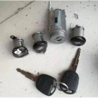 军车配件北汽勇士 BJ2022锁芯一车副