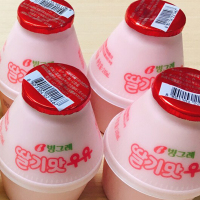 宾格瑞牌草莓味牛奶饮料