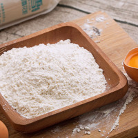 中粮 香雪尚品雪花粉 中筋面粉适合馒头包子面条饺子馄饨等 2.5kg/袋 单袋价格 4袋/箱 10箱起订