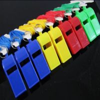 塑料口哨彩色环保带绳哨子户外救生求生