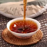 七彩雲南 普洱紧压茶（熟茶） 357克棉纸包装