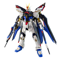 万代(BANDAI) 高达拼装模型手办 PG 强袭自由高达