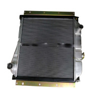 元诚 汽车越野车东风康明斯越野车EQ2082E6D散热器总成水箱汽修维修配件军车器材零件配件