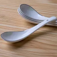一窝蜂一(YIWOFENGYI) 陶瓷勺子 小调羹(汤勺) 135mm 1个装
