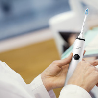 飞利浦(PHILIPS) 成人电动牙刷