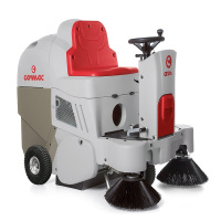 科迈柯驾驶式无尘清扫车(此商品为原装进口需预定,采购前请联系供货商)CS700 B 双边刷