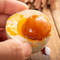 七修良品 白洋淀黄泥咸鸭蛋(24枚/盒)六6大顺黄泥腌流油鸭蛋咸鸭蛋 单个60-80g