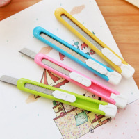 得力(deli) 2031 迷你随身小号美工刀拆快递小刀手工刀具美术刀文具用品 混色/3把