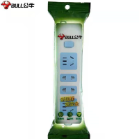 公牛可同时插4个插头（含3插插头）自接线插板