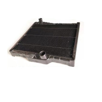 东风猛士EQ2050散热器水箱