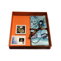 奥罗拉 小方巾&胸针套装