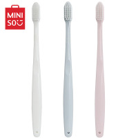 名创优品(MINISO)极简护龈瓷感成人牙刷小巧刷头日系软毛呵护牙龈(三支装含刷头套)