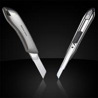 齐心美工刀多功能不锈钢美术学生素描刀刻开箱刀专用刀架墙纸工具刀壁纸裁纸刀小刀锌合金美工刀18mm