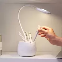 得力护眼灯