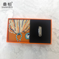 90桑蚕丝大方巾+指甲剪套装