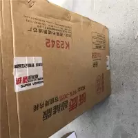 东风EQ2102 空气滤清器