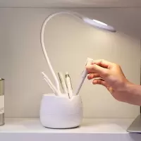 得力护眼灯
