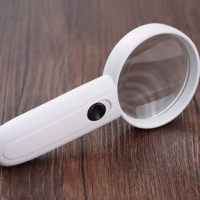 齐心放大镜L333
