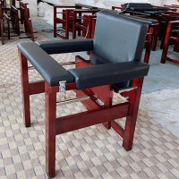 宫灯 束缚椅 法庭用椅 材质:西皮包裹 普通锁