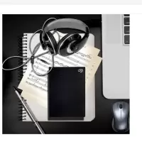 移动硬盘2TB 2.5英寸金属面板 兼容Mac 黑色
