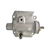 东风EQ1118变速箱顶盖总成