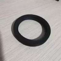 联杰解放CA1122 变速箱二轴油封