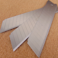 青海湖(QINGHAI LAKE)工业大号宽刃壁纸刀片 25mm 10片/盒