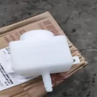 联杰吊车徐工16吨吊车 制动液油壶