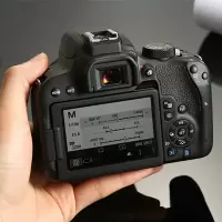 佳能(Canon)800D单反数码相机 18-135镜头