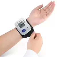 欧姆龙手腕式血压计HEM-6160