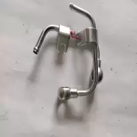 112装载机增压器回油管