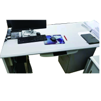 办公桌 1.6米*16.米*0.75米*一组