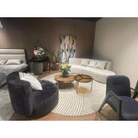 黑白色是一种金典的搭配,设计简约,落落大方,非常有艺术感,外观简约而不失创造力