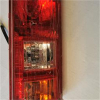 右后尾灯总成