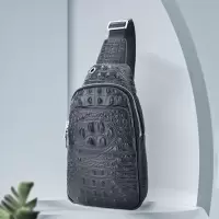 啄木鸟(plover) 真皮胸包GDGWB022-XBA(单位:个)