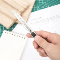 得力(deli)2053 小号薄款金属外壳办公家用美工刀/裁纸刀*100把