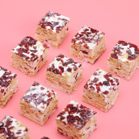 比比赞 蔓越莓雪花酥 800g整箱 零食糕点心休闲食品(BY)