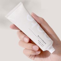 柏缇(POTE)雪融滋润护手霜 男女通用锁水保湿补水防干燥嫩肤滋养小巧便携 50ml