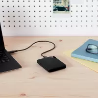 WD1T固态移动硬盘SE-1T 1个