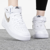耐克(NIKE)女鞋 23夏季新款AIR FORCE 1 ’07低帮休闲运动鞋轻便板鞋 DD9625-101