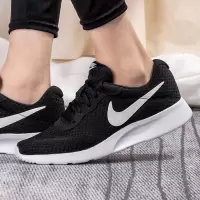 耐克(NIKE)休闲鞋女鞋2023春季新款运动鞋TANJUN轻便透气鞋子跑步鞋 812655-011