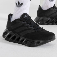 阿迪达斯 (adidas) 男鞋秋季新款SWITCH FWD运动鞋黑武士训练休闲跑步鞋 ID1779
