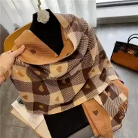 新款仿羊绒围巾女抖音直播格子百搭爱心装饰加厚流苏围脖保暖披肩