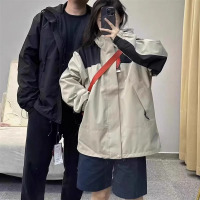  新款冲锋衣男女同款秋季防风防水登山服外套情侣款夹克