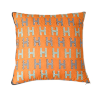 一卜多功能抱枕被40*40cm/件