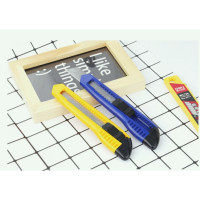 得力(deli)大号美工刀手工刀壁纸刀大码刀架介刀拆快递开箱刀