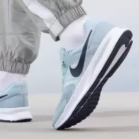 耐克(NIKE)跑步鞋男鞋运动鞋Run Swift 3减震耐磨防滑休闲鞋 DR2695-402