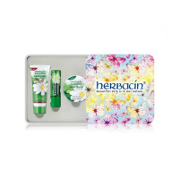 小甘菊纪念套装-蝶漫天(护手霜20ml新经典护手霜20ml护唇膏4.8g)