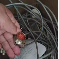 电连接器 J1784/38-09N