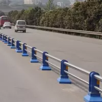 市政交通道路护栏 隔离栏 交通设施隔离墩 公路隔离护栏 防撞护栏 支持定制活动中 蓝色60cm